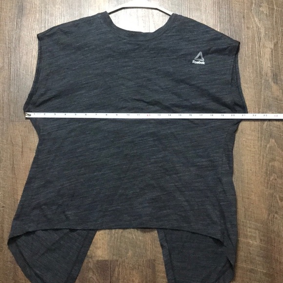 Reebok Medium Open Back Tee/Tank - Picture 2 of 7